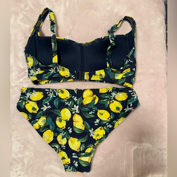 NIPTUCK SWIM Women's Size 8 Bikini - Picture 2 of 4